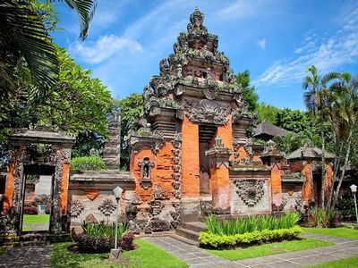 Things To Do: The Bali Museum